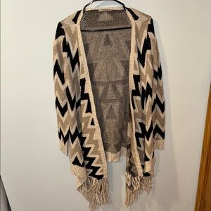 Women’s Chevron Patterned Fringe Sweater - Black and Cream
